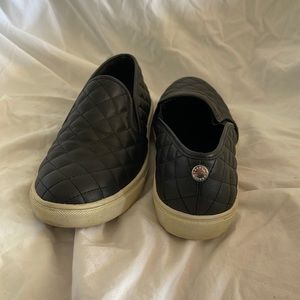 Steve Madden slip ons